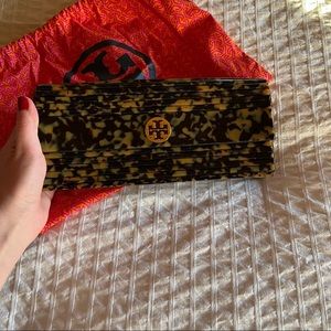 Tory Burch, tortoise shell clutch